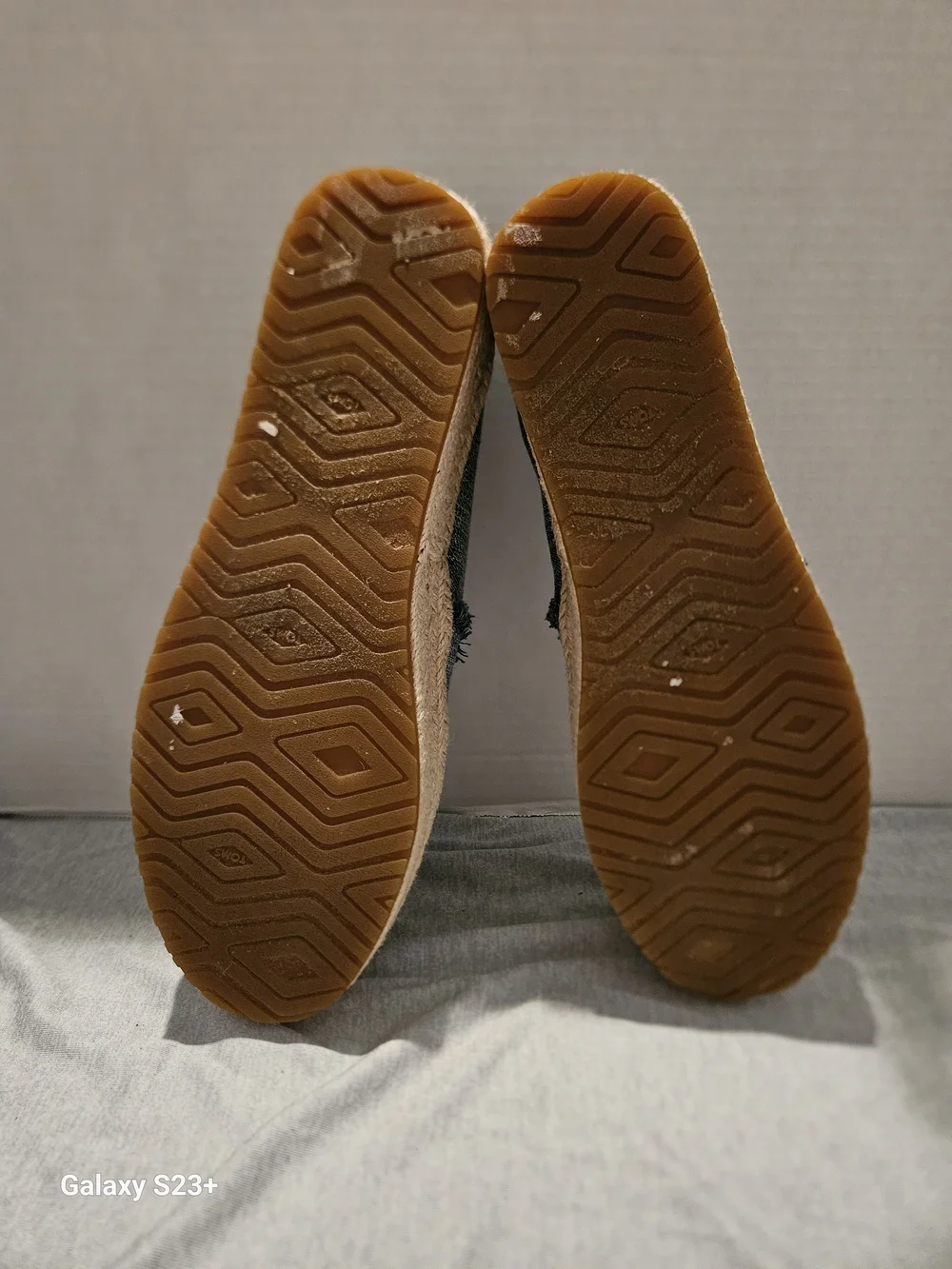 Toms casual slip